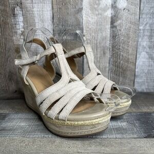 Womens Clarks Collection Taupe Brown Suede Strappy Sandals Wedges Size 8.5 M